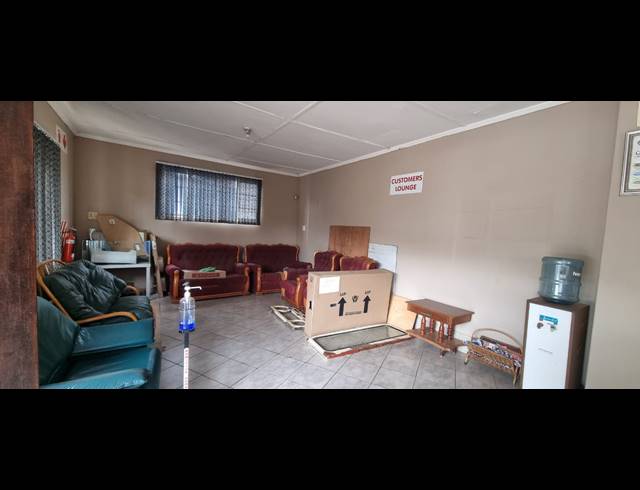 M² WORKSHOP FOR SALE IN ESHOWE